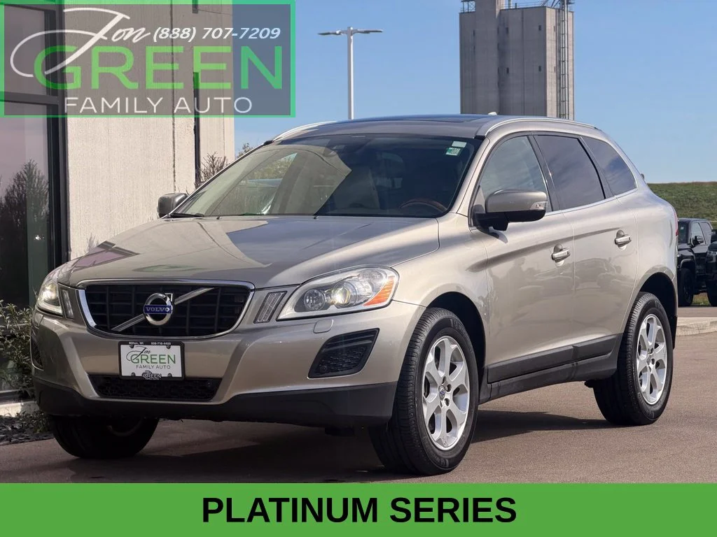 Used 2013 Silver Volvo 3.2 Platinum image 1