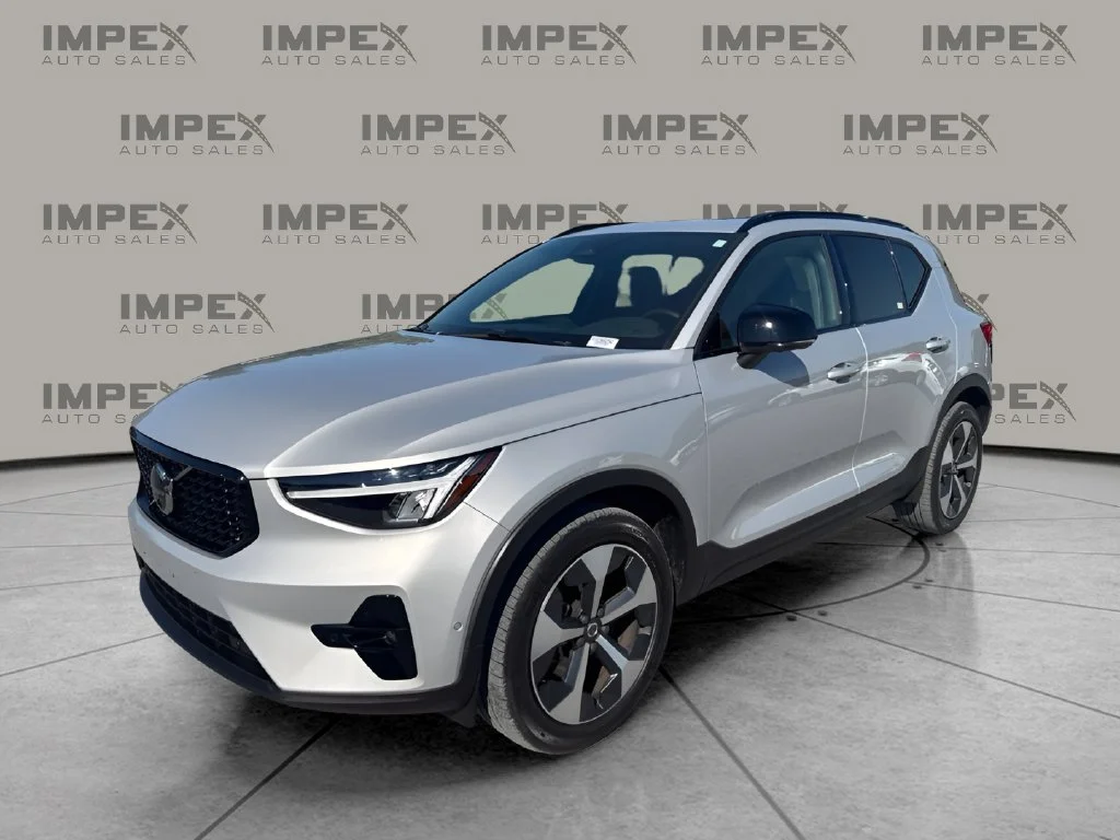 2025 Volvo XC40 Plus