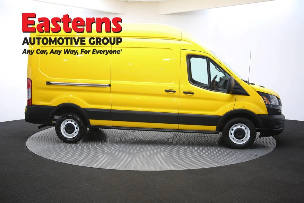 Used 2021 Yellow Ford Base image 47