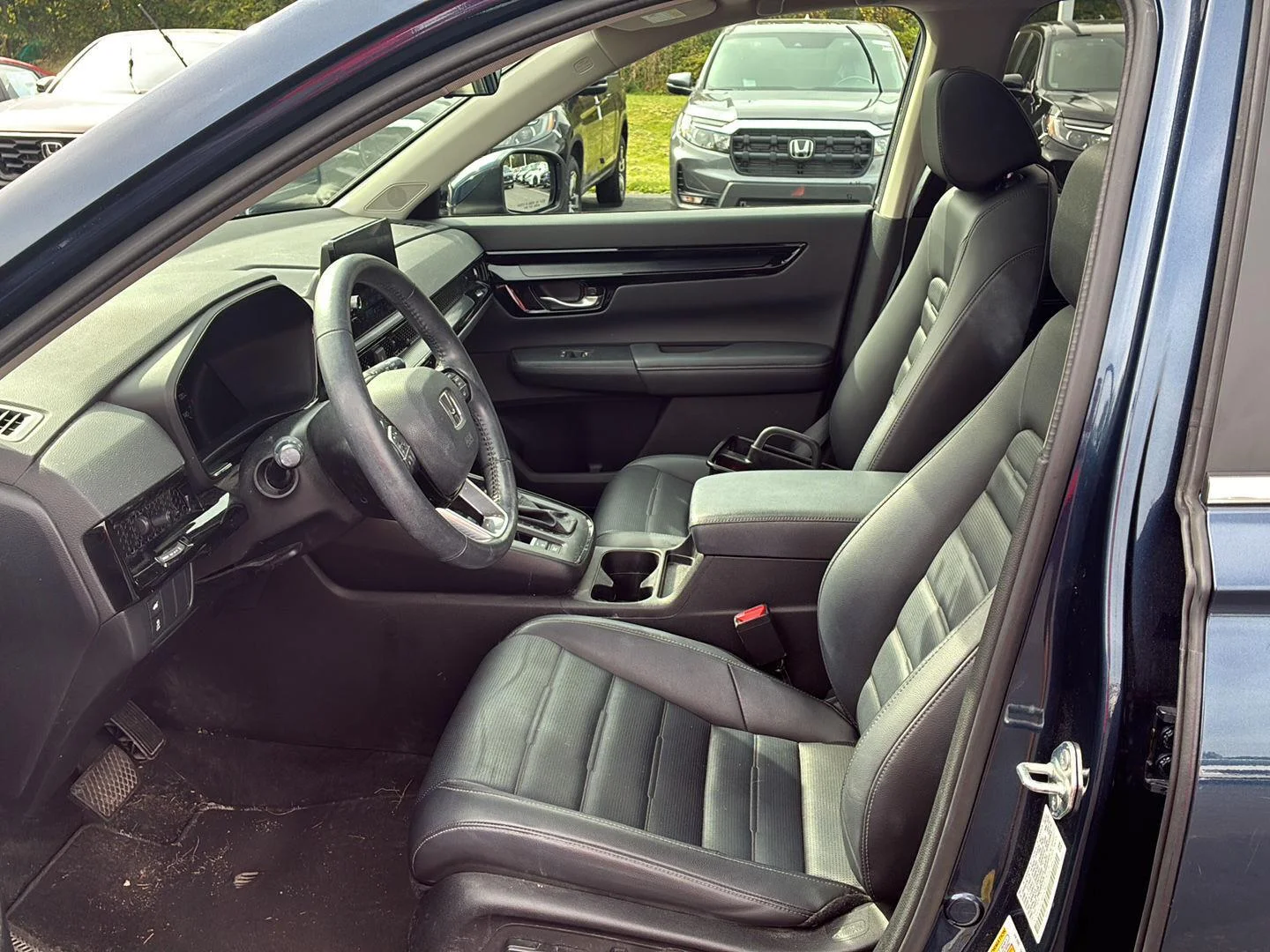Used 2024 Canyon River Blue Metallic Honda EX-L image 14