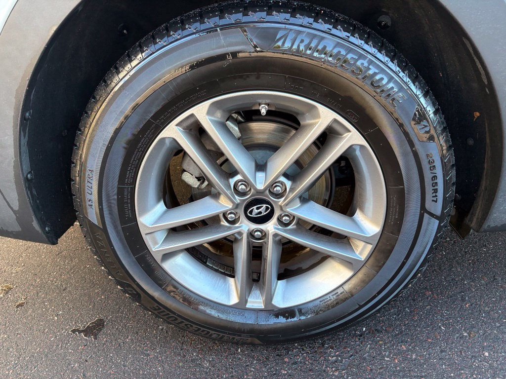 Used 2018 White Hyundai 2.4 Base image 6