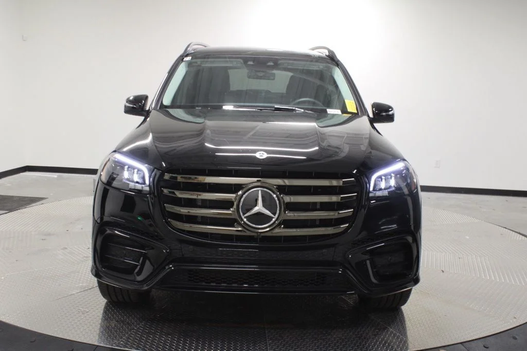 Used 2025 Black Mercedes-Benz GLS 450 image 10