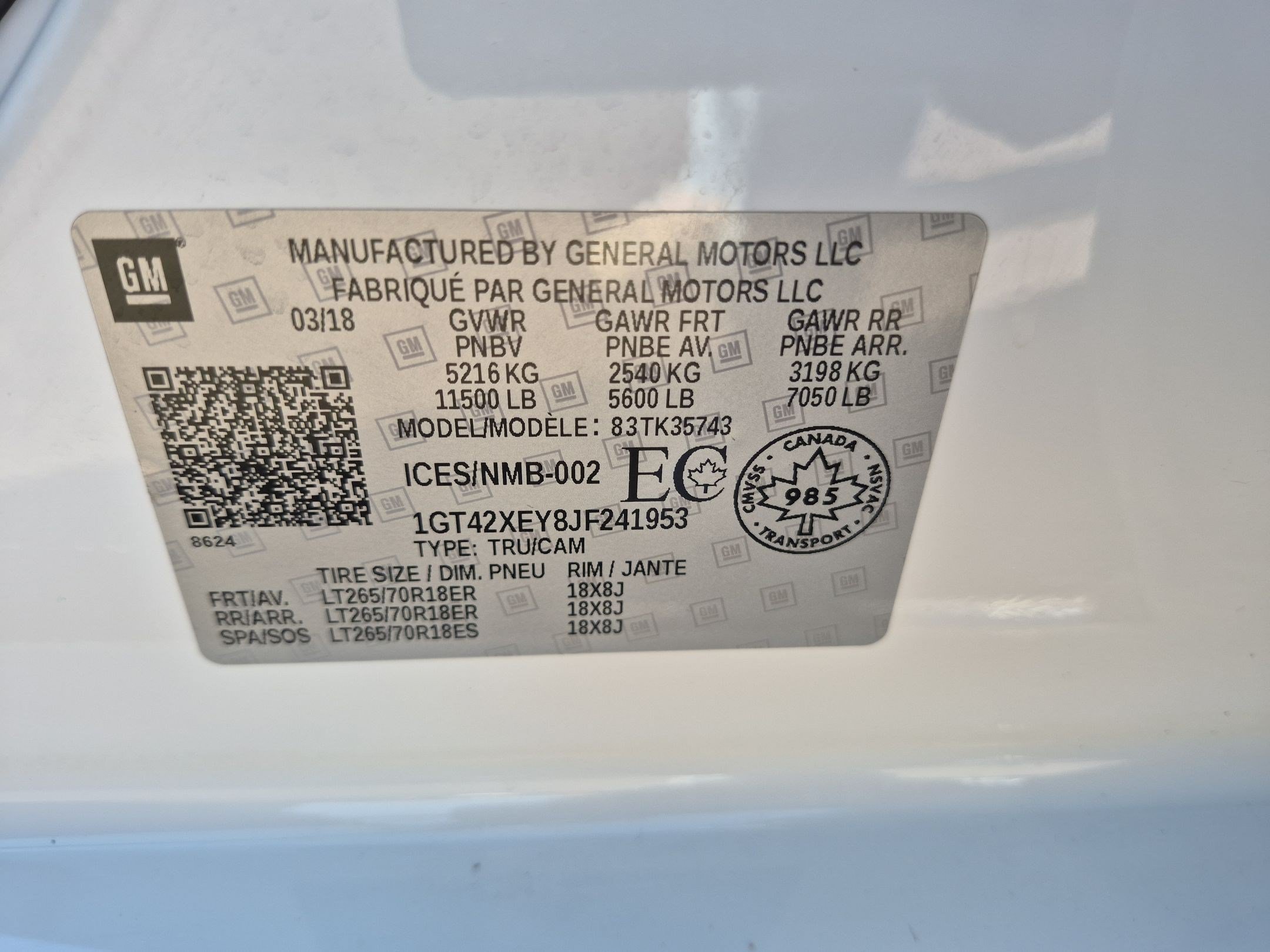 Used 2018 White GMC SLT image 33