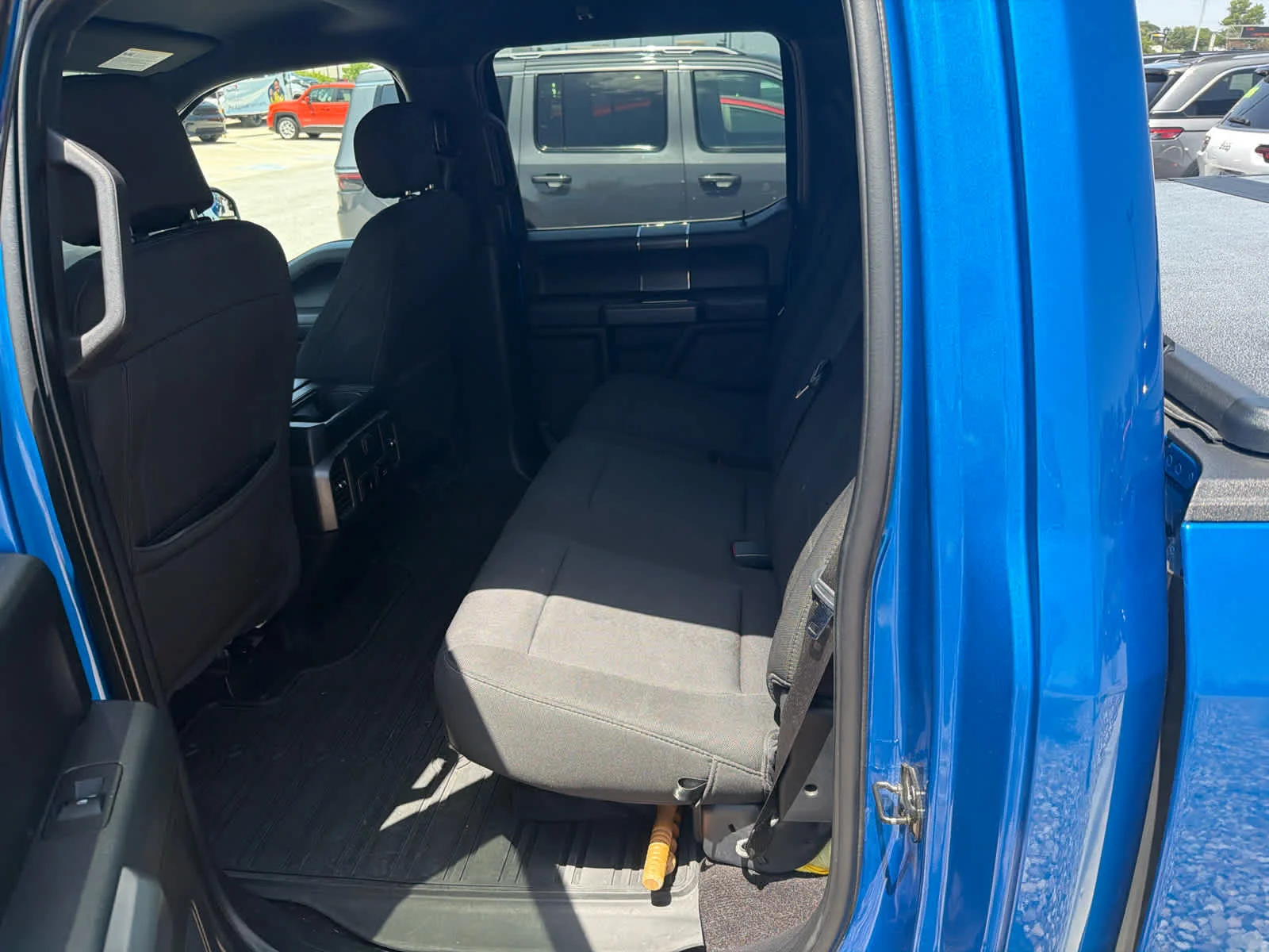 Used 2019 Velocity Blue Metallic Ford XLT image 9