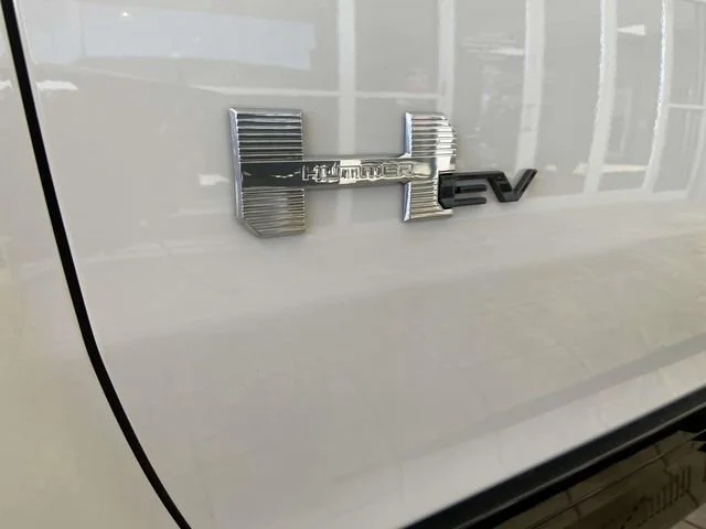 2025 GMC HUMMER EV 2X - Photo 11