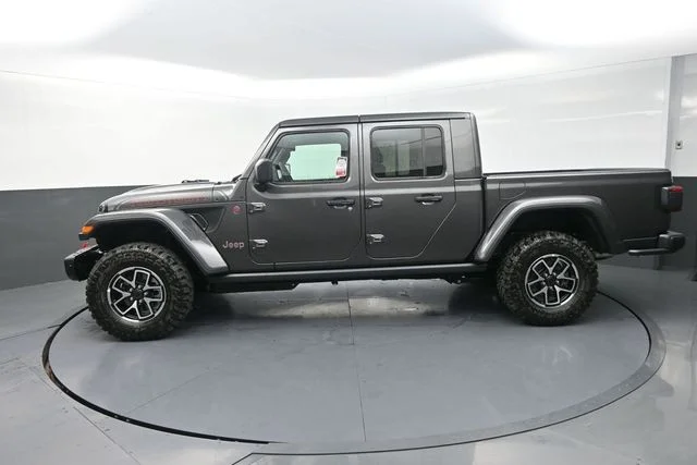 New 2026 Granite Crystal Metallic Clearcoat Jeep Shadow Ops image 7
