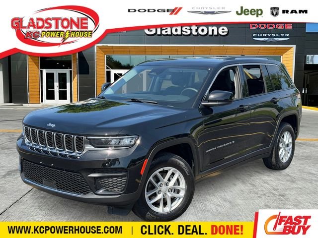 2023 Jeep Grand Cherokee Laredo 4x4's photo