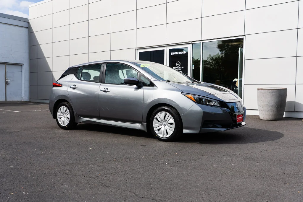Used 2025 Gray Nissan S image 29
