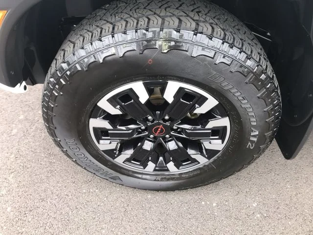 Used 2023 White Nissan PRO-4X image 10