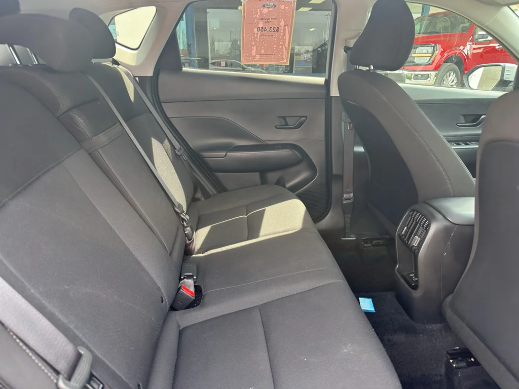 Used 2025 Cyber Gray Metallic Hyundai SEL image 31