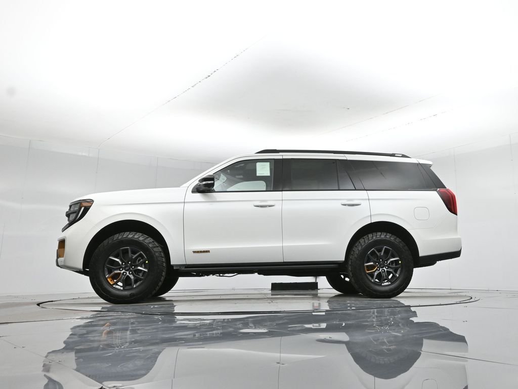 New 2026 Star White Metallic Tri-Coat Ford Tremor image 7