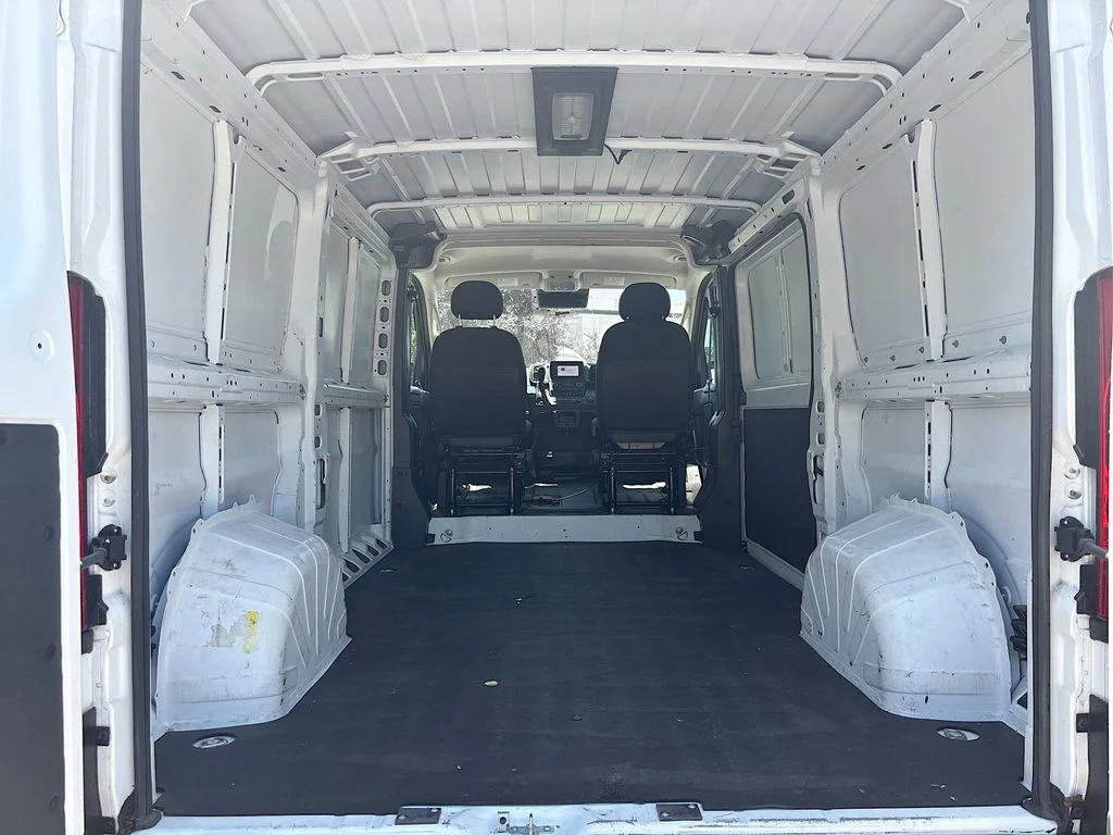 Used 2023 White Ram Base image 14