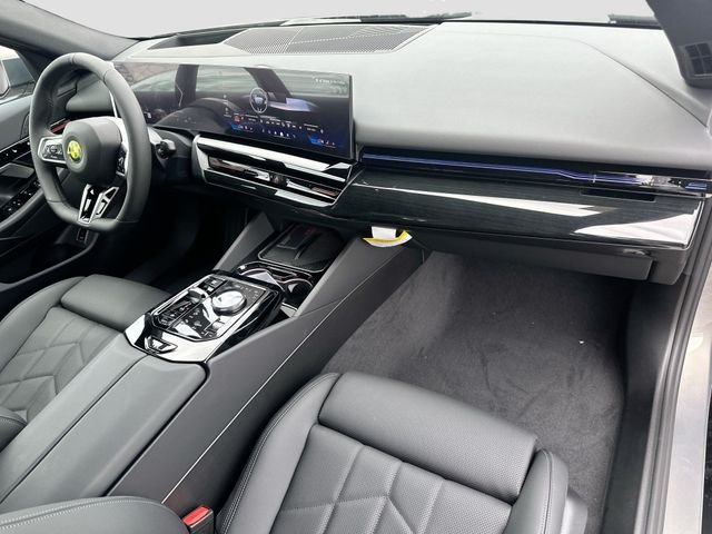 2026 BMW 5 Series 530i - Photo 25