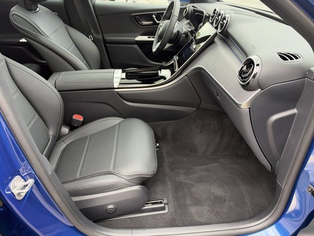Used 2026 Starling Blue Metallic Mercedes-Benz GLC 300 image 19