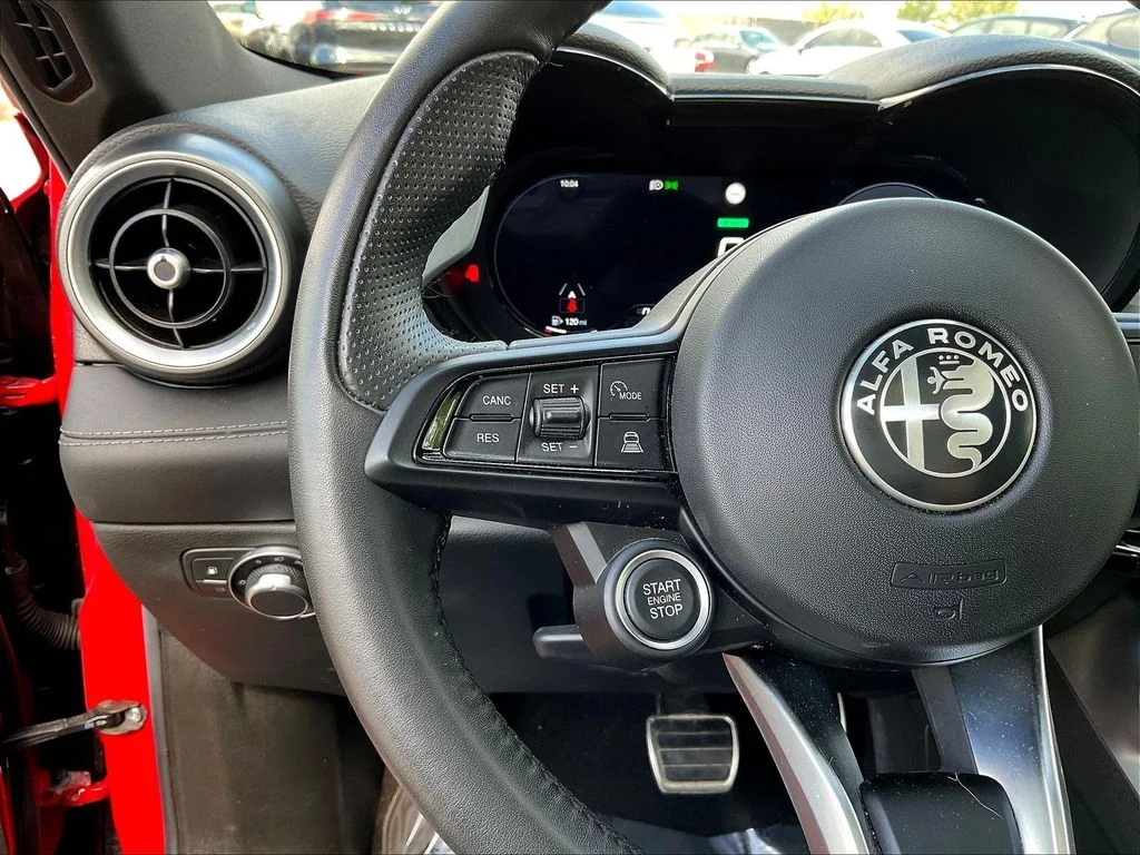 Used 2024 Alfa Rosso Alfa Romeo Veloce image 11
