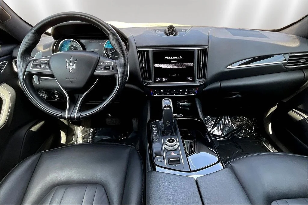 Used 2023 Black Maserati Modena image 7