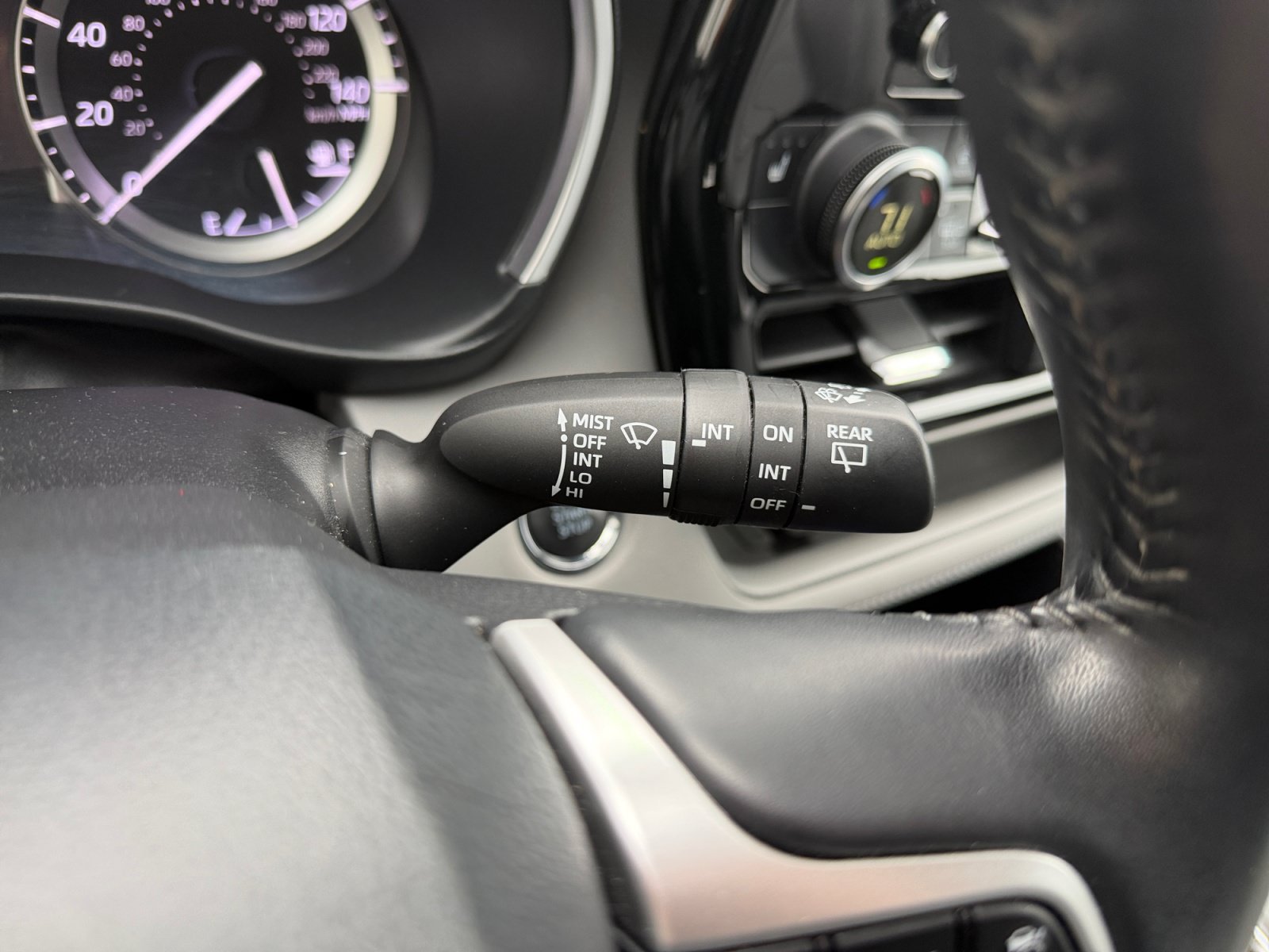 Used 2022 Amber Toyota XLE image 14