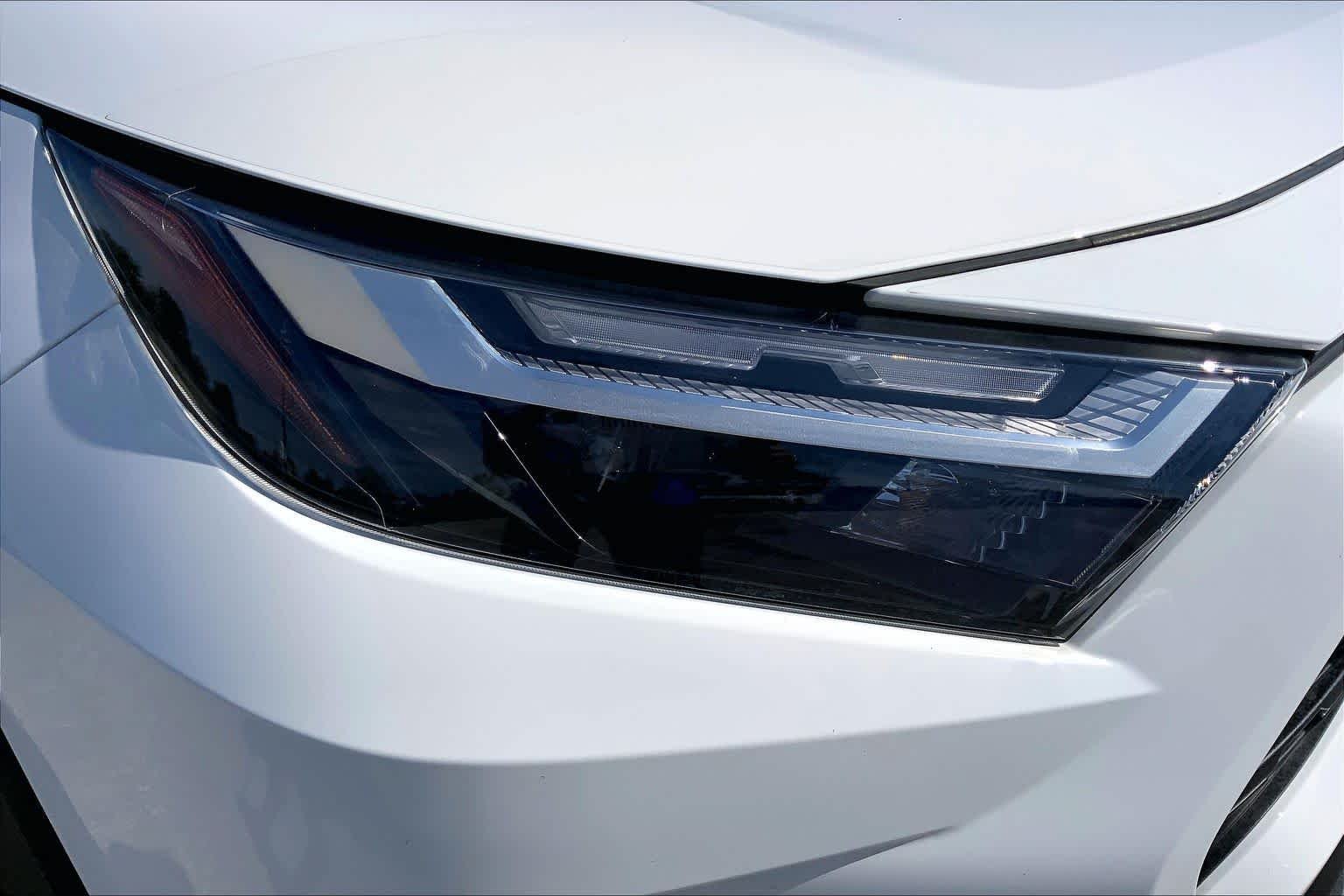 Used 2024 Ice Cap Toyota XLE image 27