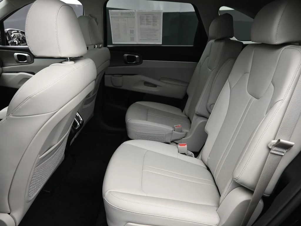 Used 2023 Black Kia X-Line EX image 16