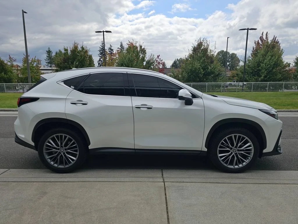 Used 2024  Lexus NX 350 Luxury image 8