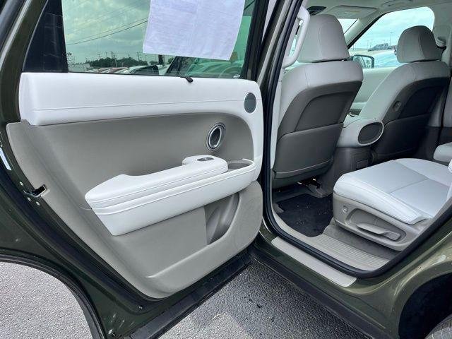 New 2026 Silver Hyundai Blue SEL Premium 7P image 17