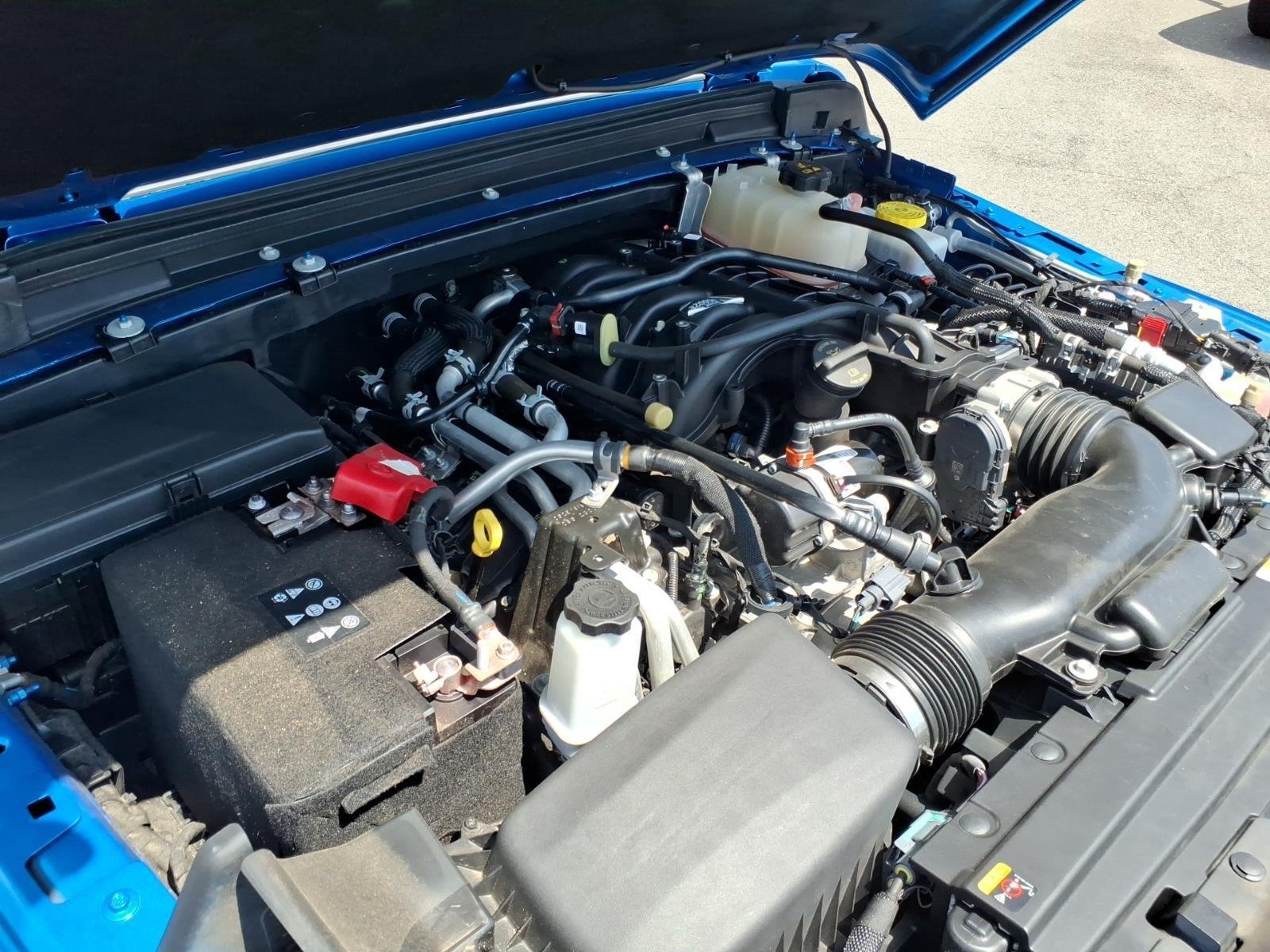 Used 2023 Hydro Blue Pearlcoat Jeep Sahara image 30