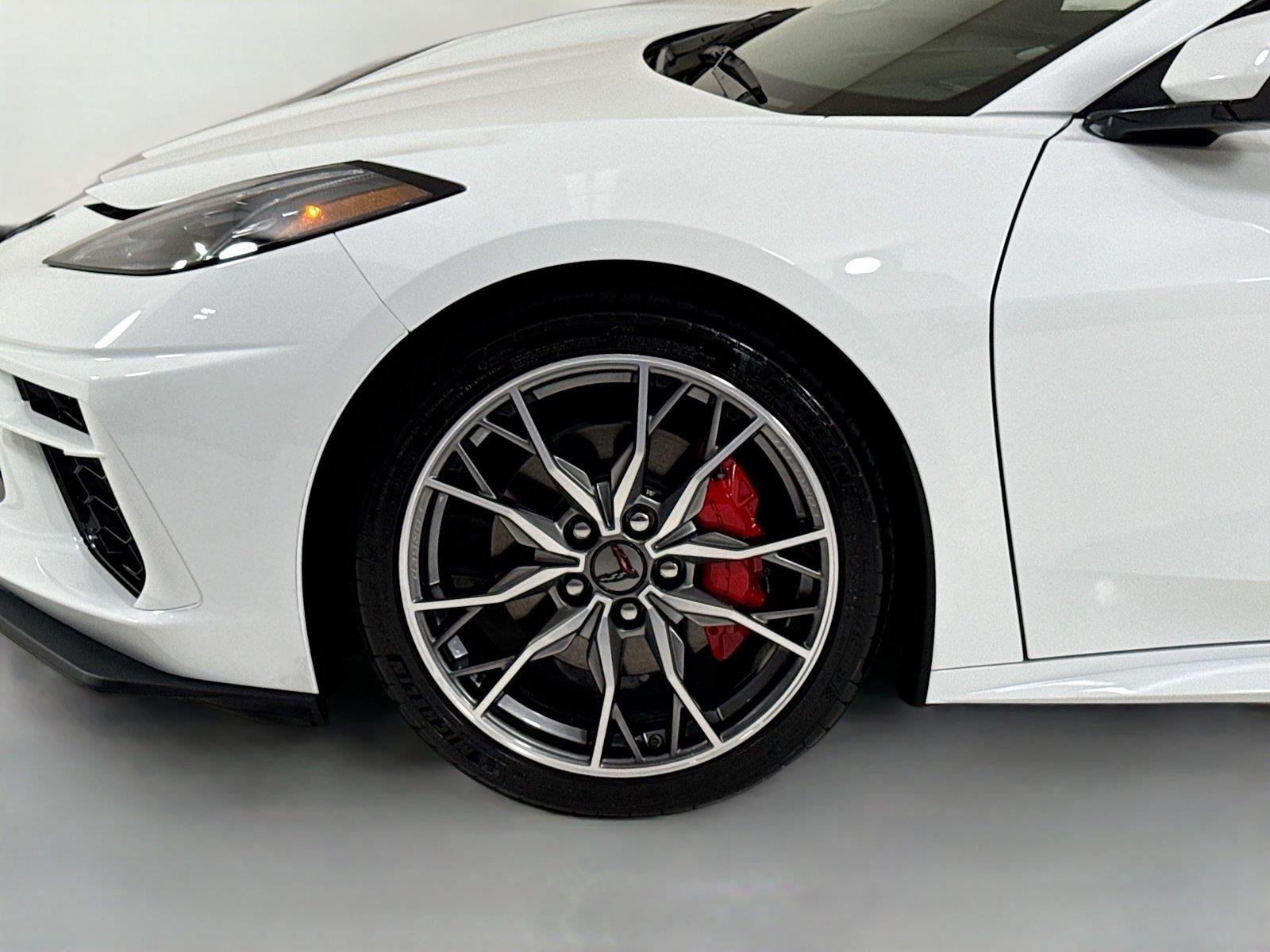 Used 2026 Arctic White Chevrolet 1LT | Performance Exhaust | Paint Matched Accents image 40