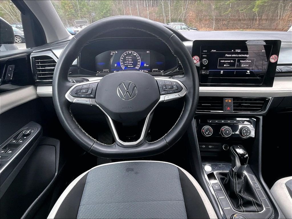Used 2025 White Volkswagen 1.5T S image 17