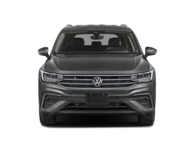 Used 2023 Deep Black Volkswagen SE image 4
