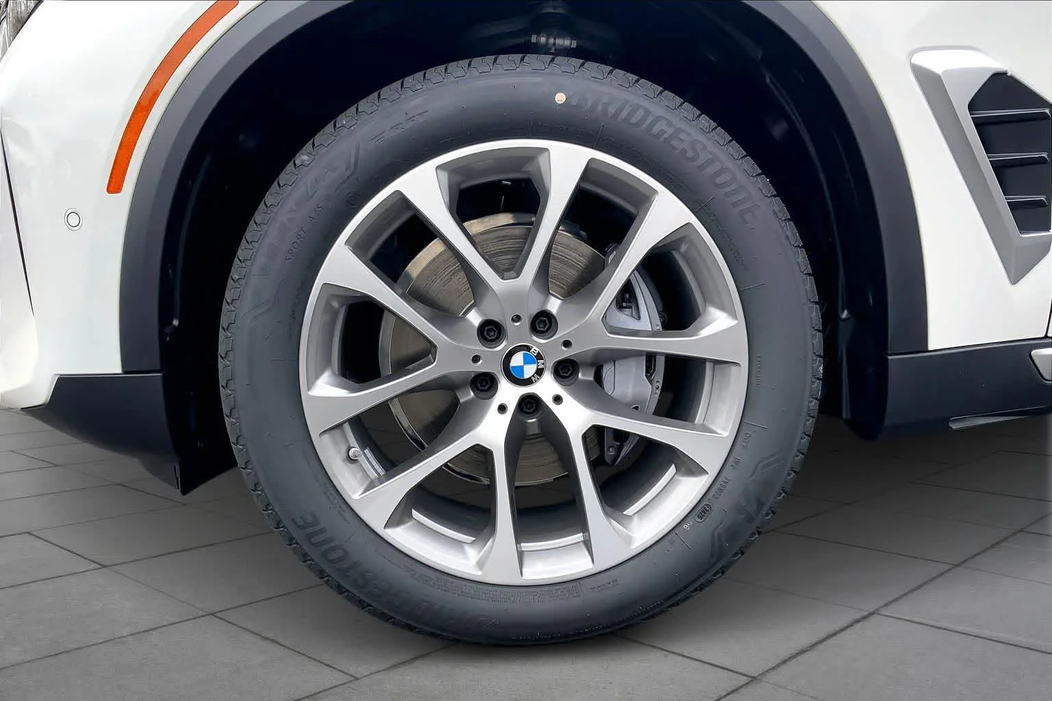 Used 2026 Alpine White BMW xDrive40i image 11