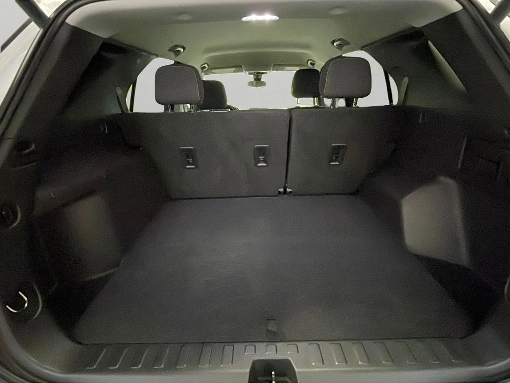 Used 2022 Summit White Chevrolet LT image 15