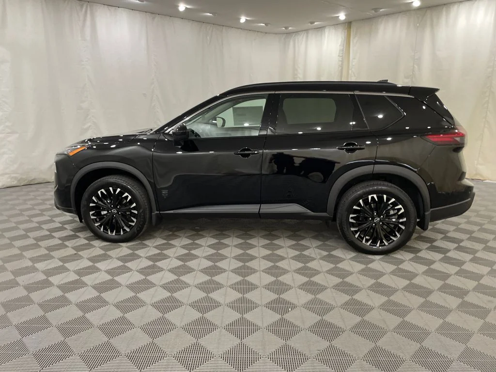 2026 Nissan Rogue Dark Armor - Photo 10