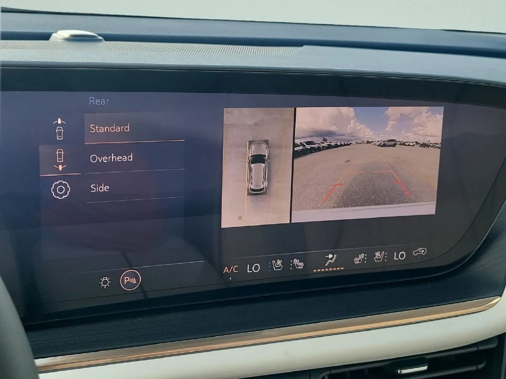 New 2026 Iridescent White Tricoat Buick Avenir image 18