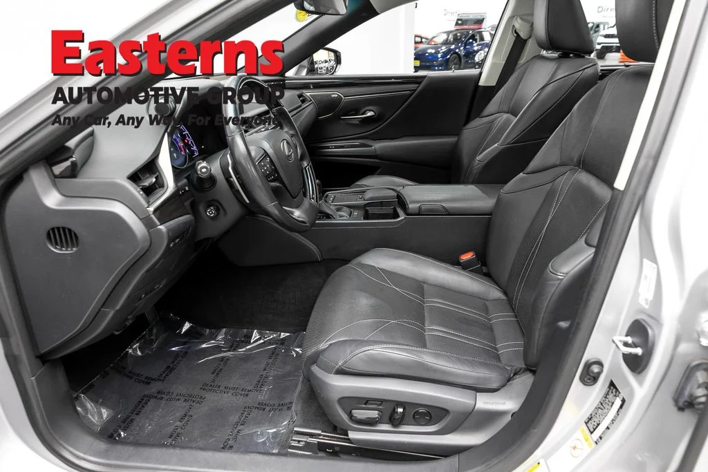 Used 2019 Silver Lexus 350 Ultra Luxury image 14