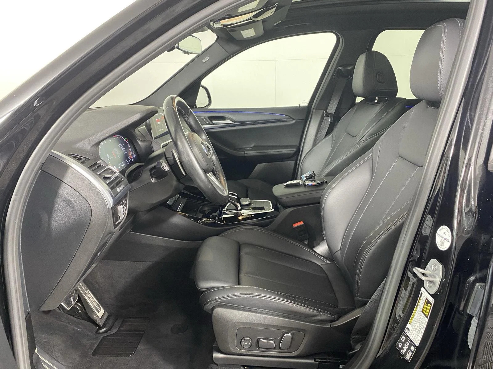 Used 2024 Black Sapphire Metallic BMW xDrive30i image 13