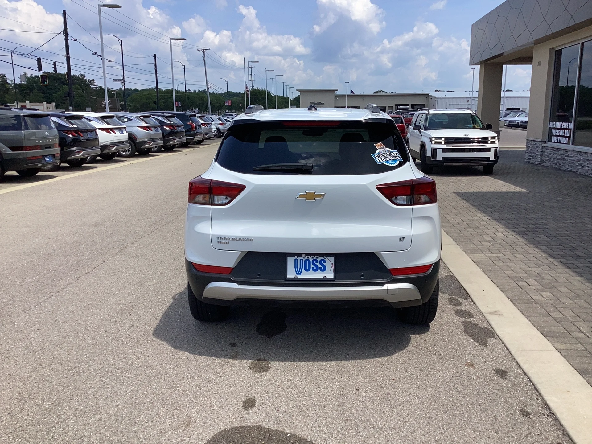 Used 2024 Summit White Chevrolet LT image 5