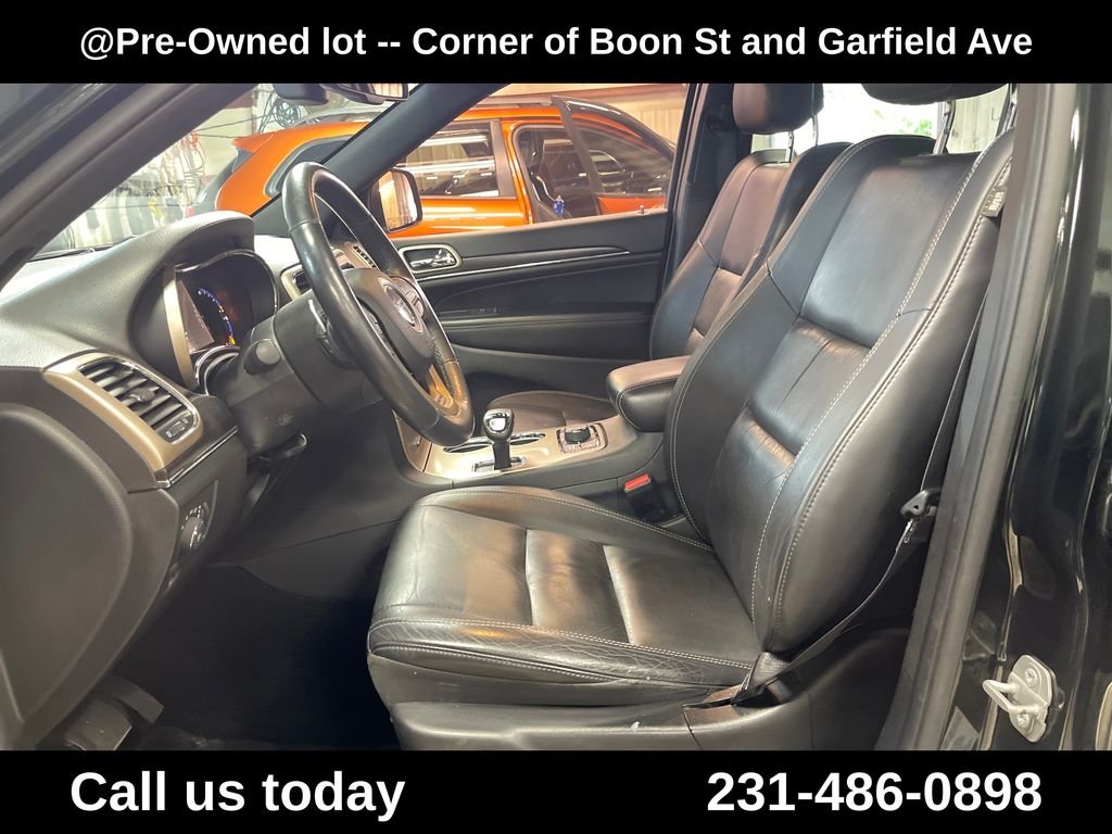 Used 2015 Green Jeep Limited image 14