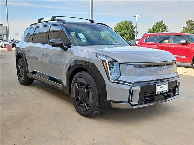 New 2026 Wolf Gray Ebony Black Roof KIA GT-Line (A1) All-Wheel Drive image 4
