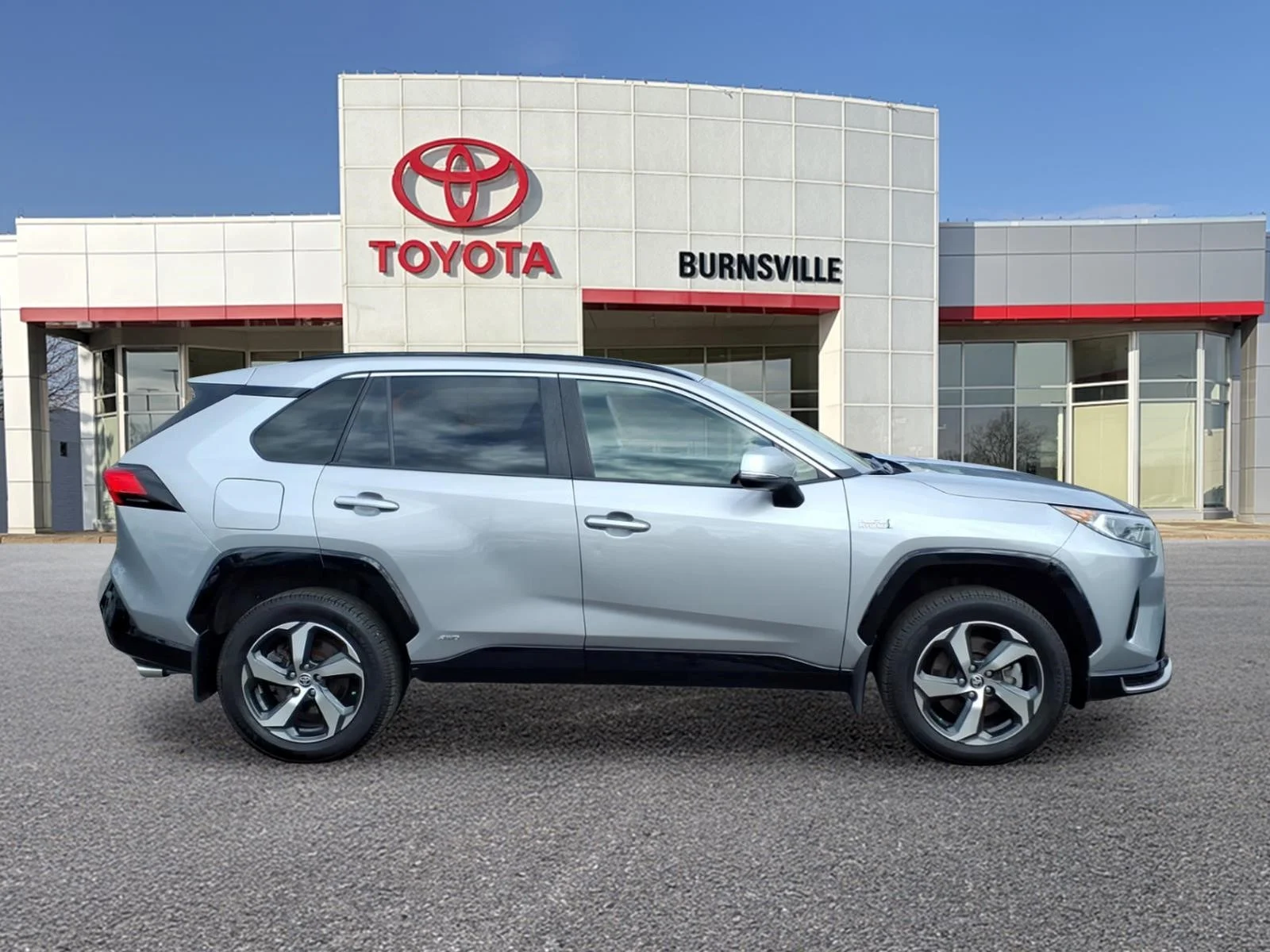 Certified 2021 Toyota RAV4 SE with VIN JTMAB3FV9MD033516 for sale in Burnsville, Minnesota