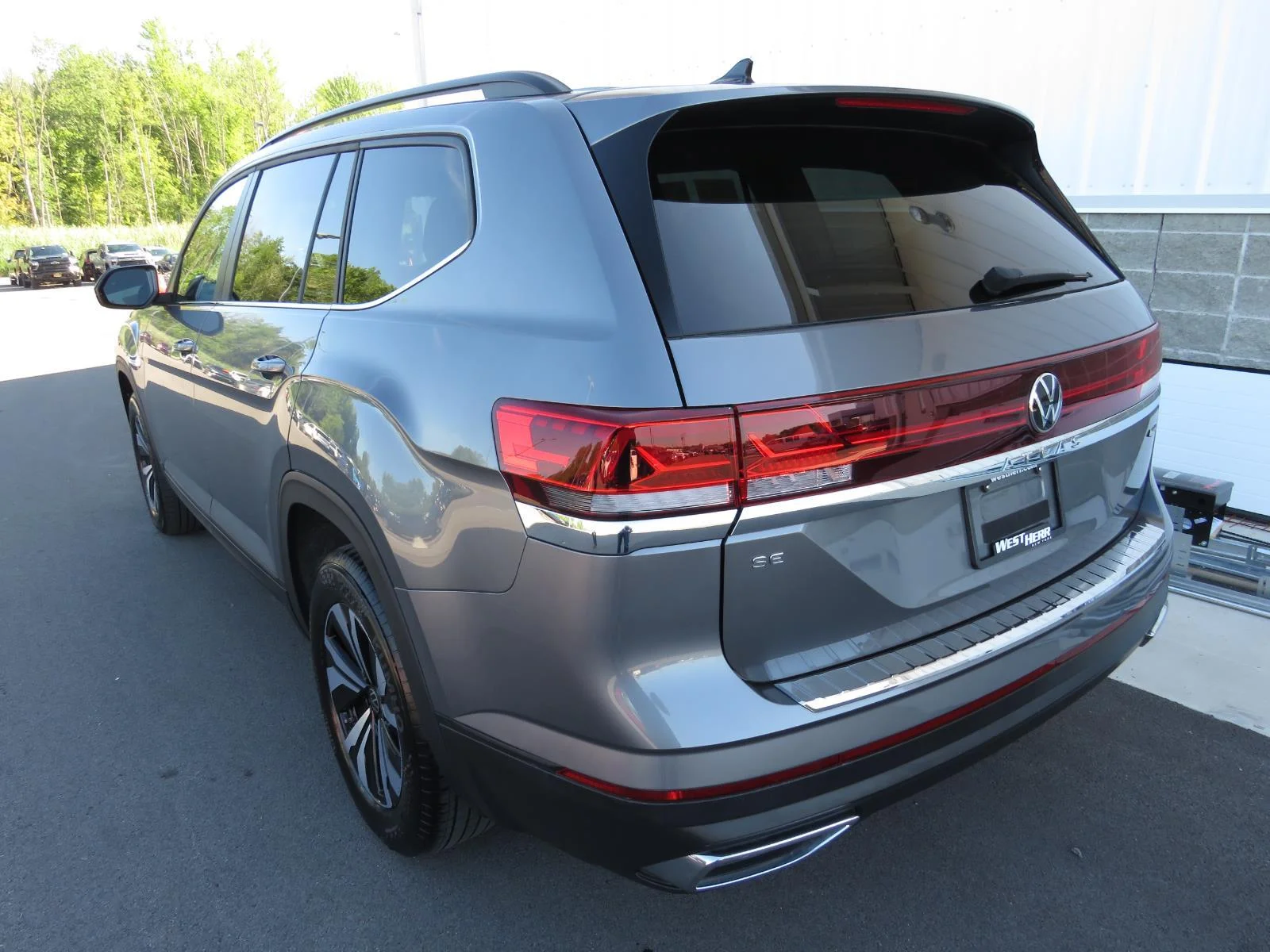 Used 2024 Platinum Gray Metallic Volkswagen 2.0T SE image 18