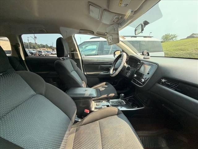 Used 2020 Black Mitsubishi ES image 14