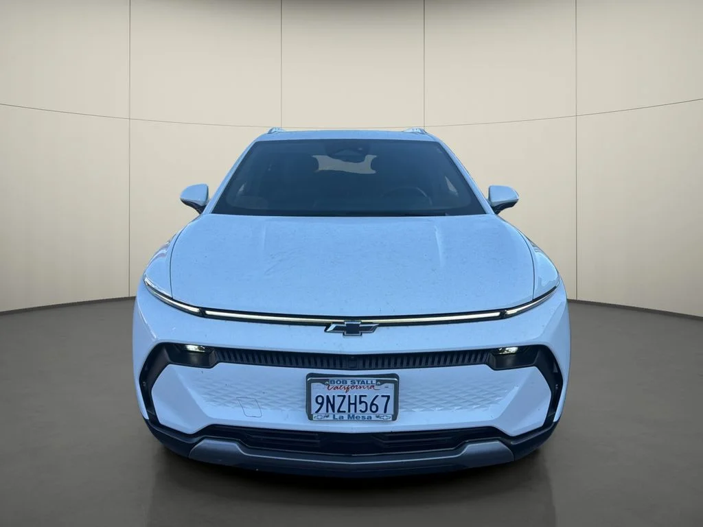 Used 2024 White Chevrolet LT image 2