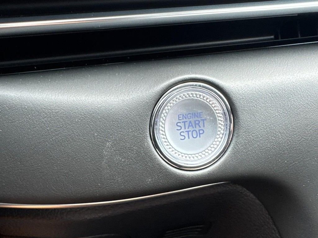 New 2026 Savile Silver Genesis 2.5T Select image 19