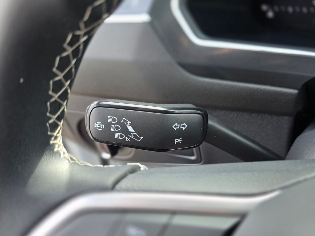 2023 Volkswagen Tiguan SE - Photo 36