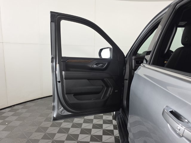 Used 2023 Gray Chevrolet High Country image 23