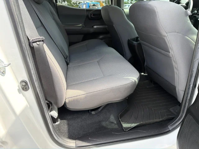 Used 2022 White Toyota SR5 V6 image 15