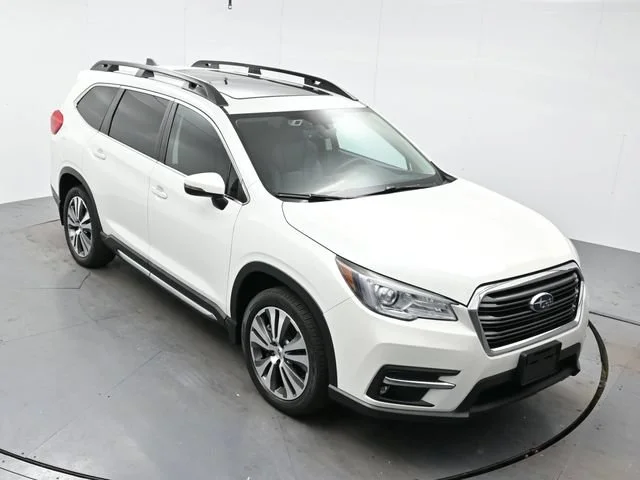 Used 2019 Crystal White Pea Subaru Limited image 34