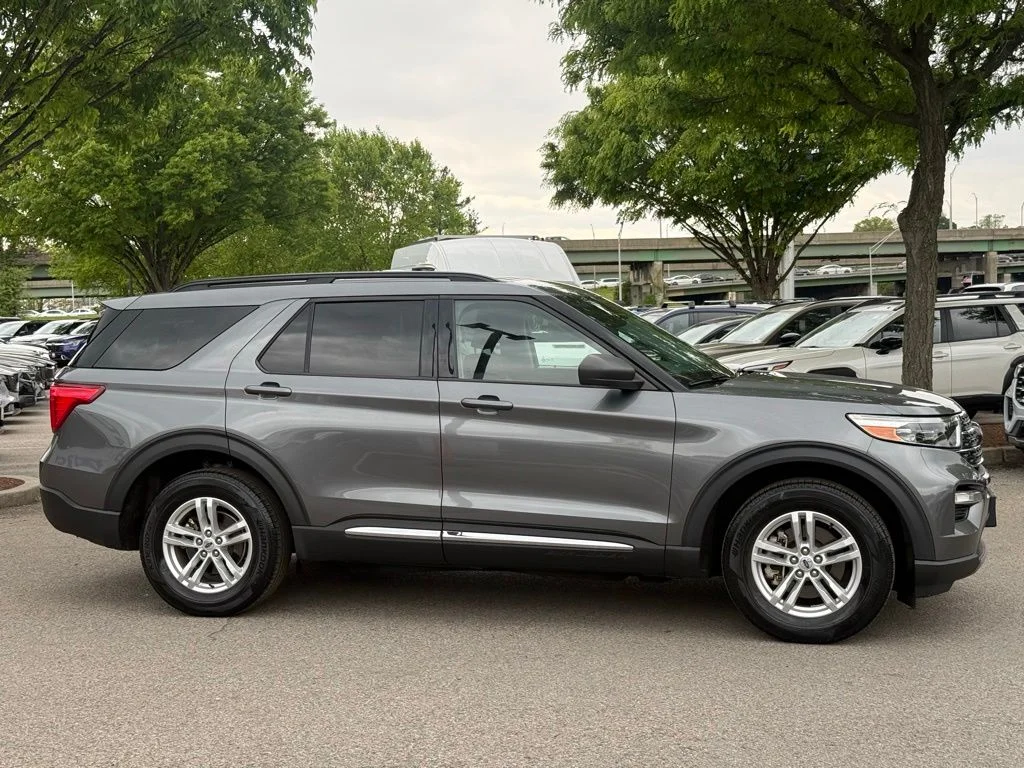 Used 2022 Gray Ford XLT image 5