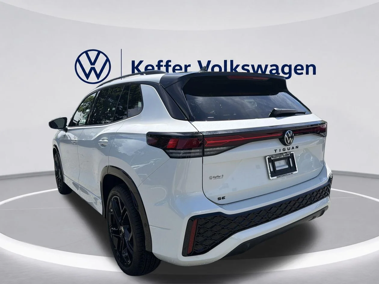 New 2026 White/off-white Volkswagen 2.0T SE R-Line Black image 3