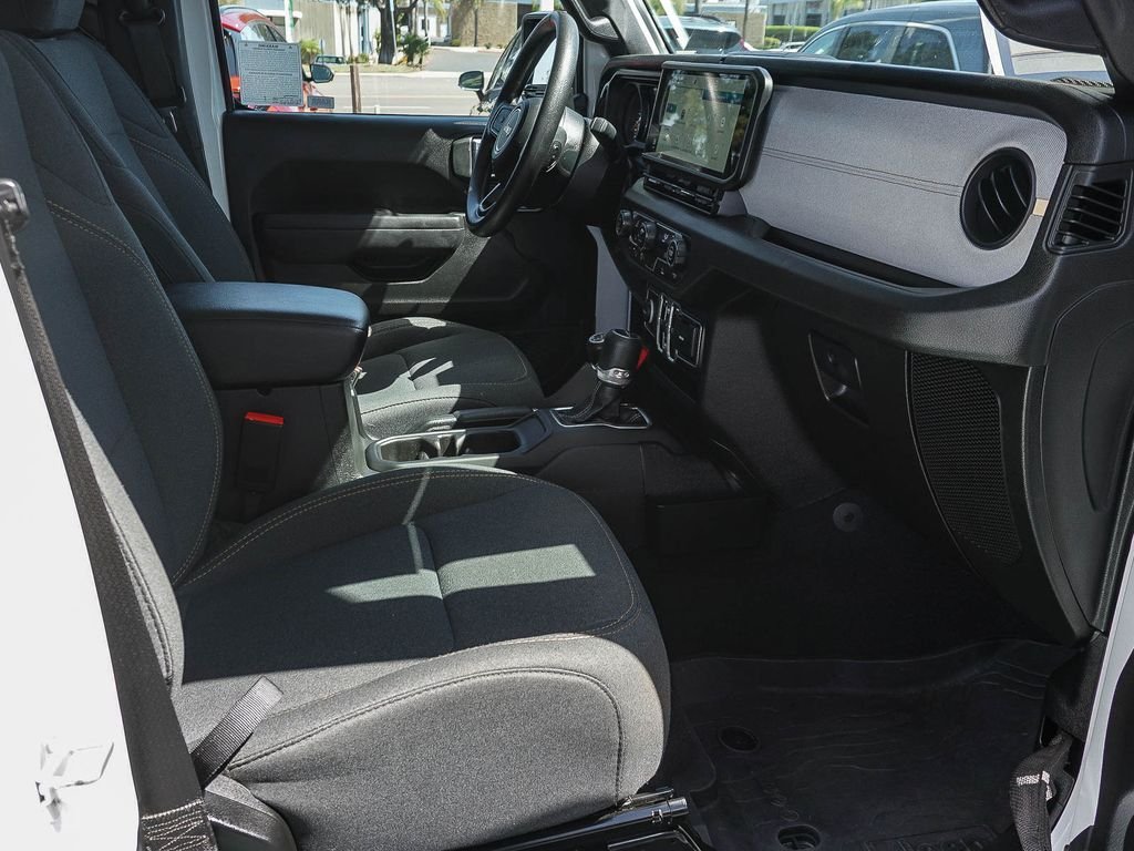 Used 2024 White Jeep Sport image 13